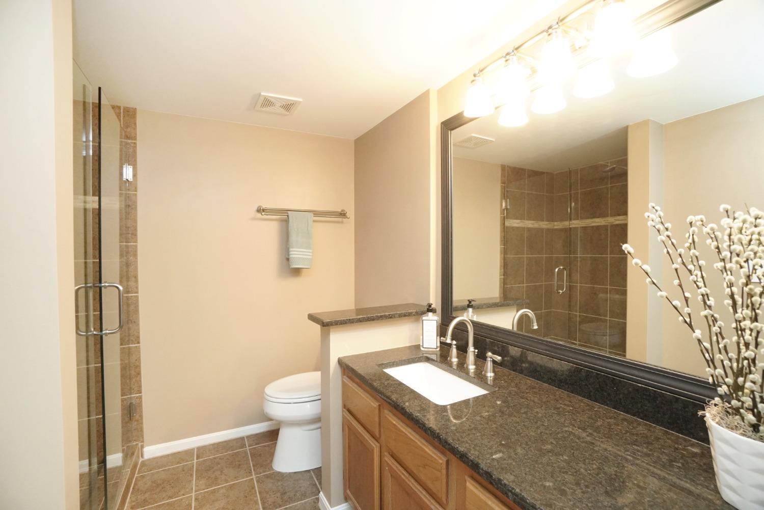 5325 Cooper Road, Unit D Montgomery, OH 45242 - Photo 7 of 25