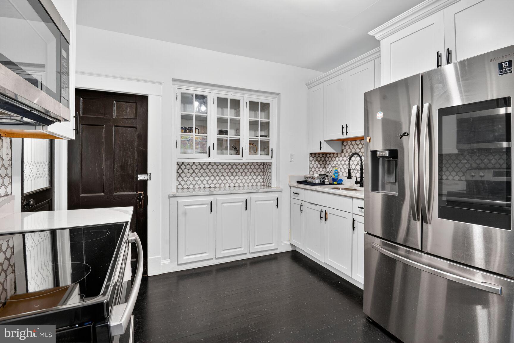 719 Brinkwood Road Baltimore, MD 21229 - Photo 9 of 31