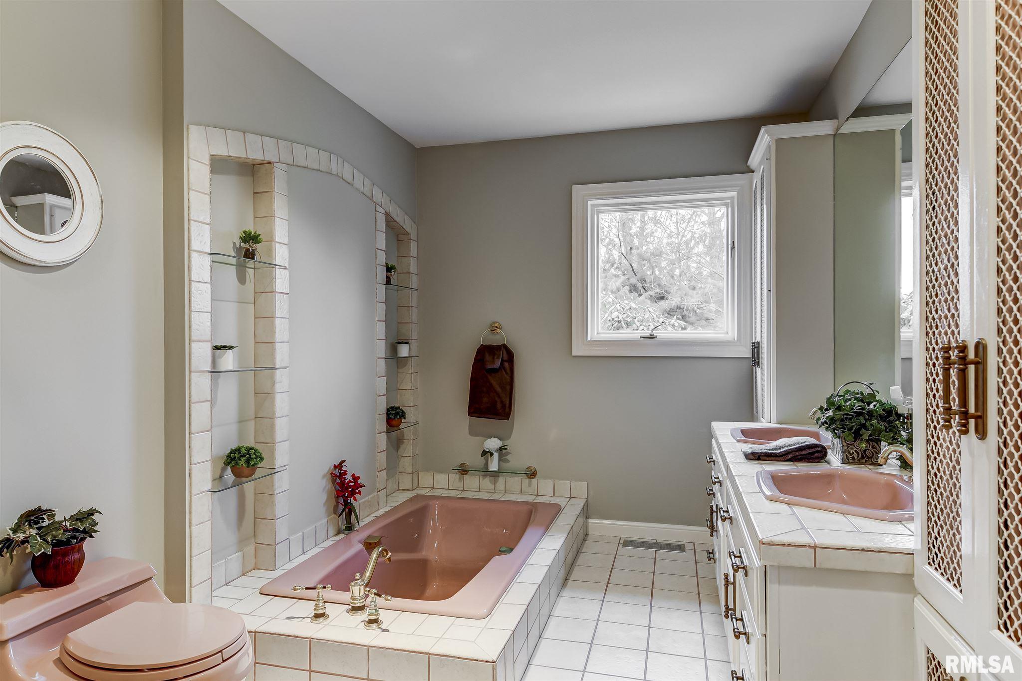3829 West Bluffs Road Springfield, IL 62711 - Photo 35 of 44