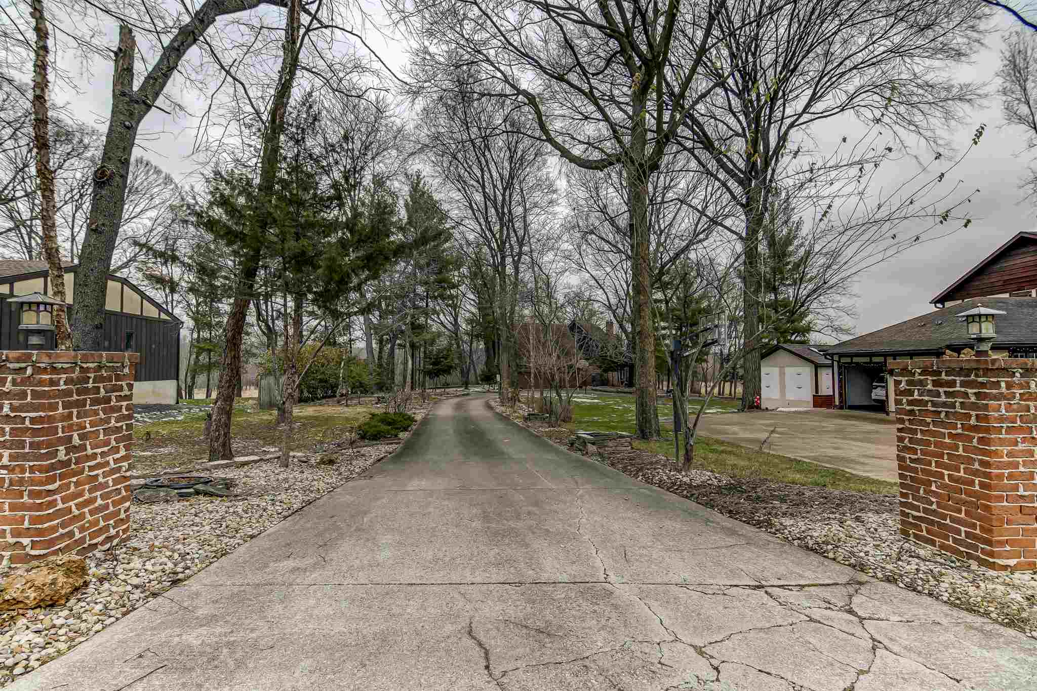 3829 West Bluffs Road Springfield, IL 62711 - Photo 43 of 44