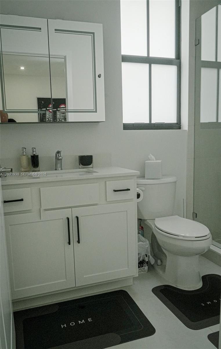 14405 Southwest 13th Terrace Miami, FL 33184 - Photo 27 of 35 bathroom 3