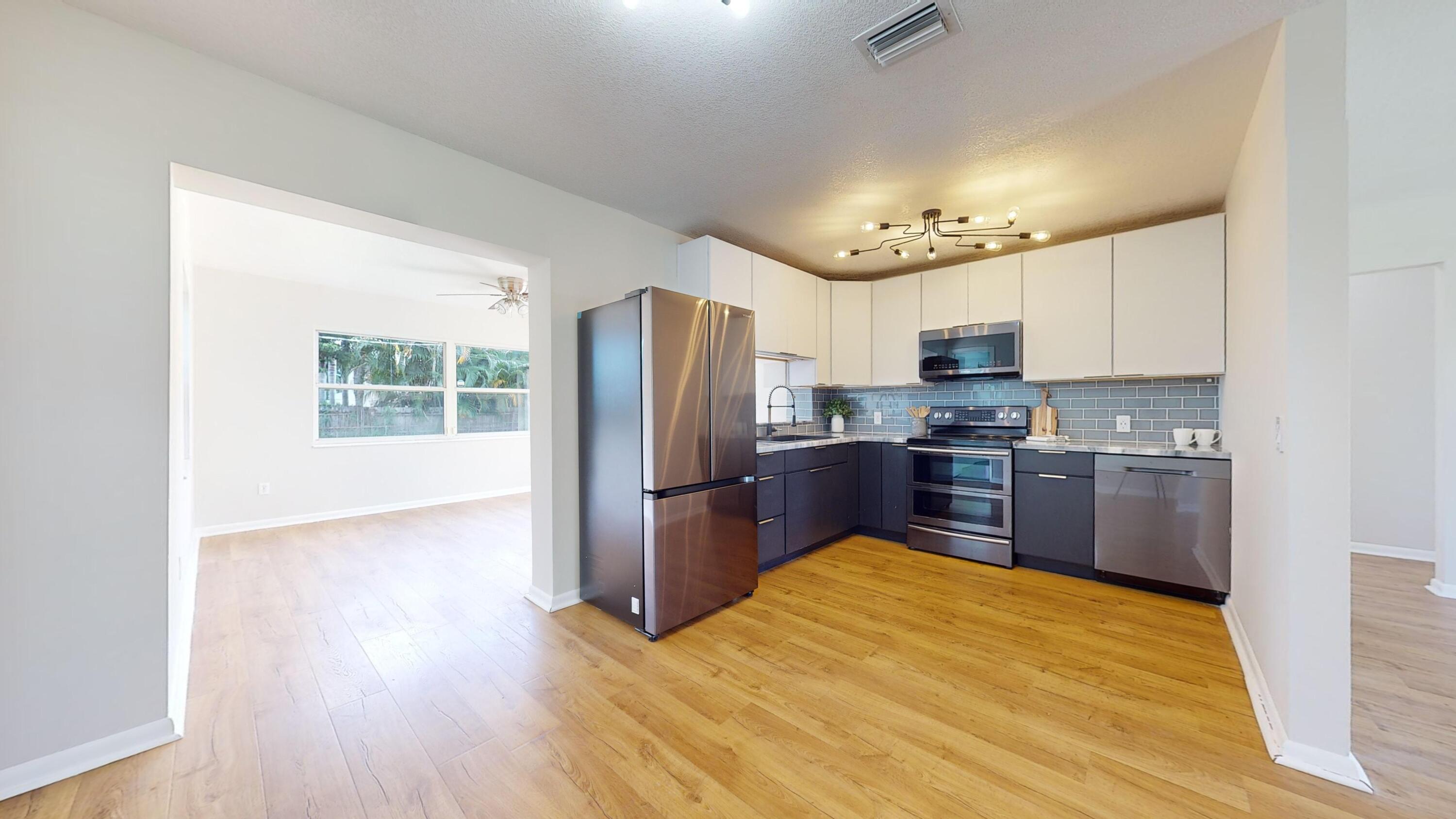 456 Gulfstream Road Palm Springs, FL 33461 - Photo 6 of 24 456-Gulfstream-Rd-6