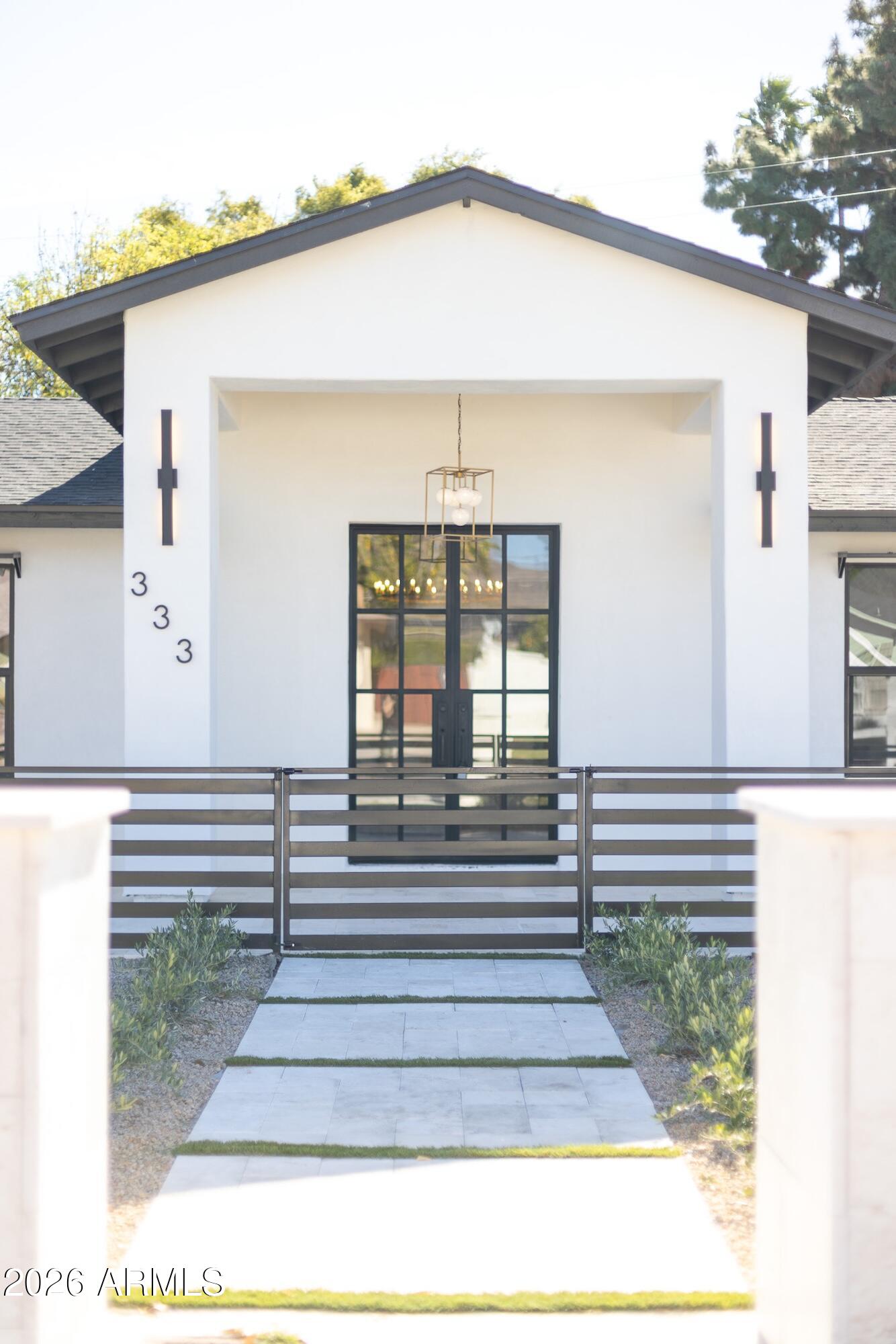 333 West Seldon Lane Phoenix, AZ 85021 - Photo 5 of 73 a black and white photo of a house