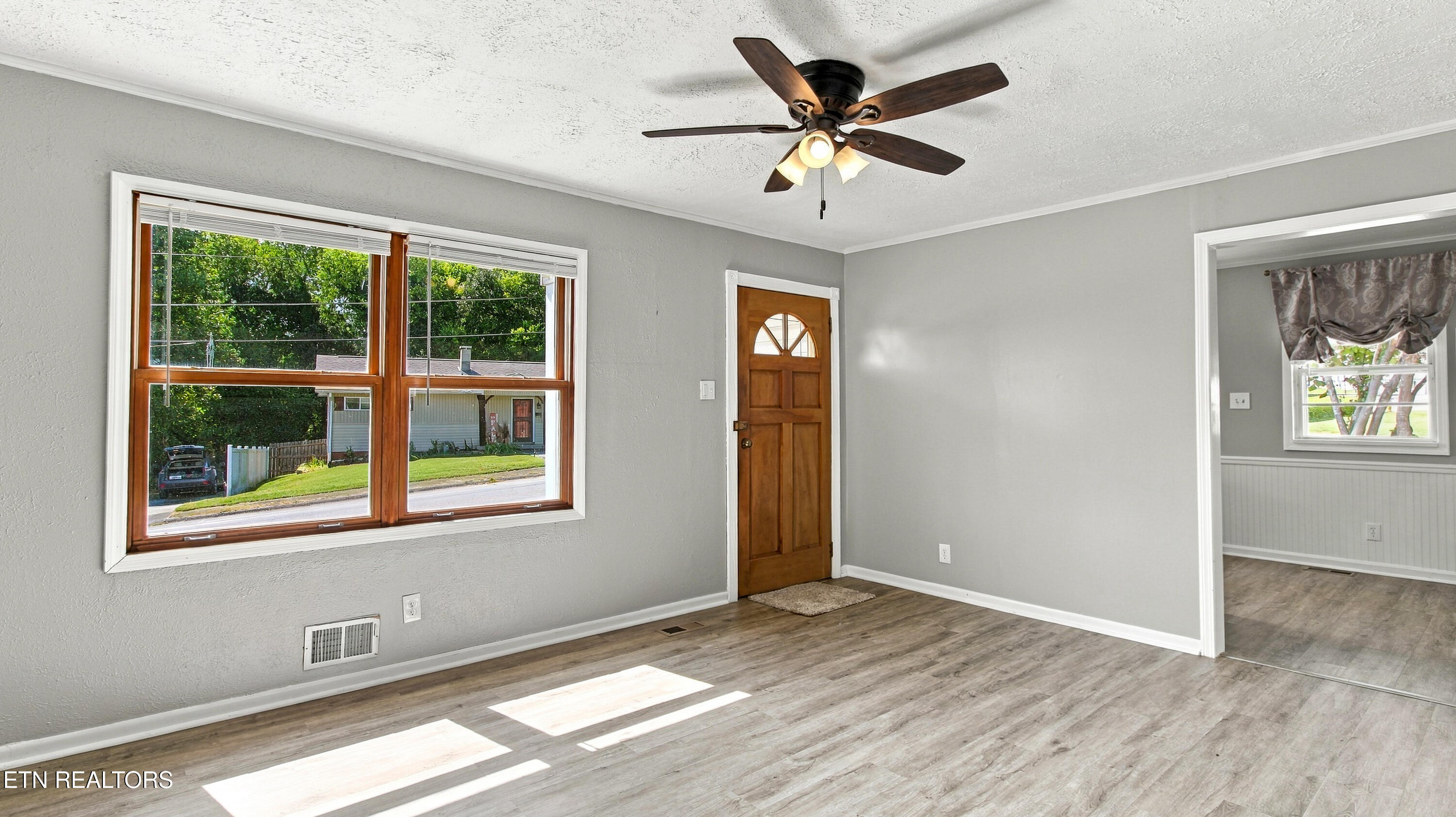 104 Alger Road Oak Ridge, TN 37830 - Photo 6 of 52 Family Room - Kitchen
