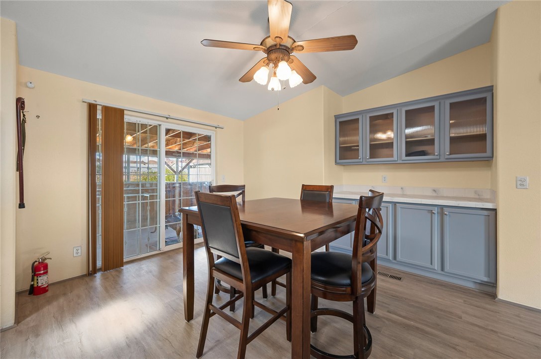 2129 Don Luis Road Golden Valley, AZ 86413 - Photo 12 of 52 Dining Area