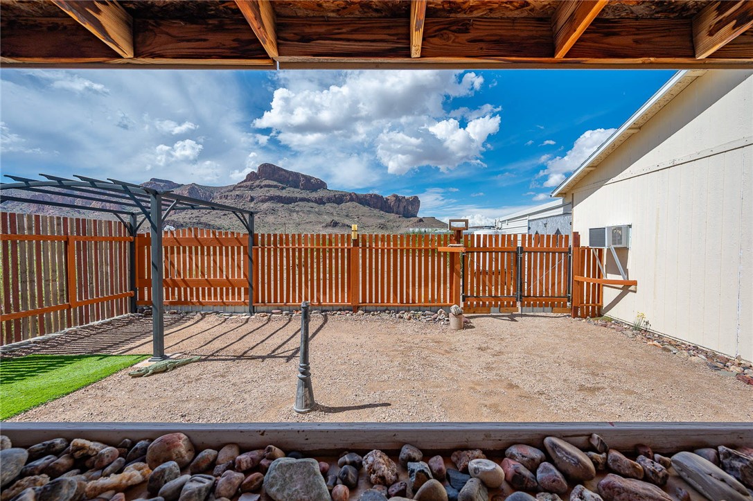 2129 Don Luis Road Golden Valley, AZ 86413 - Photo 38 of 52 Patio