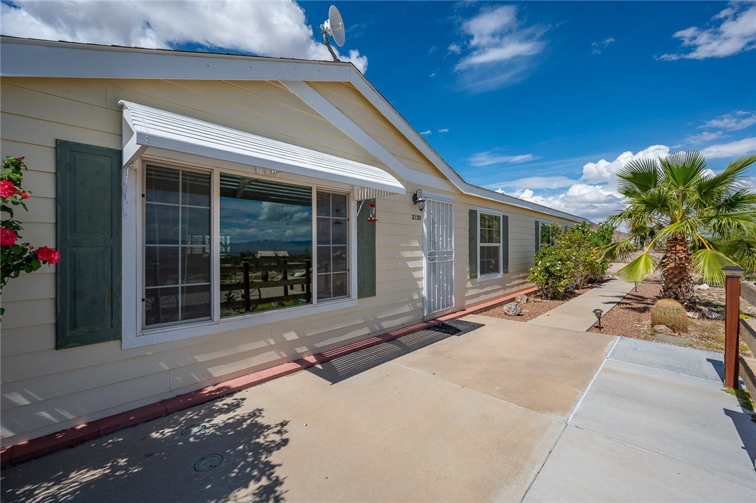 2129 Don Luis Road Golden Valley, AZ 86413 - Photo 7 of 52 Patio