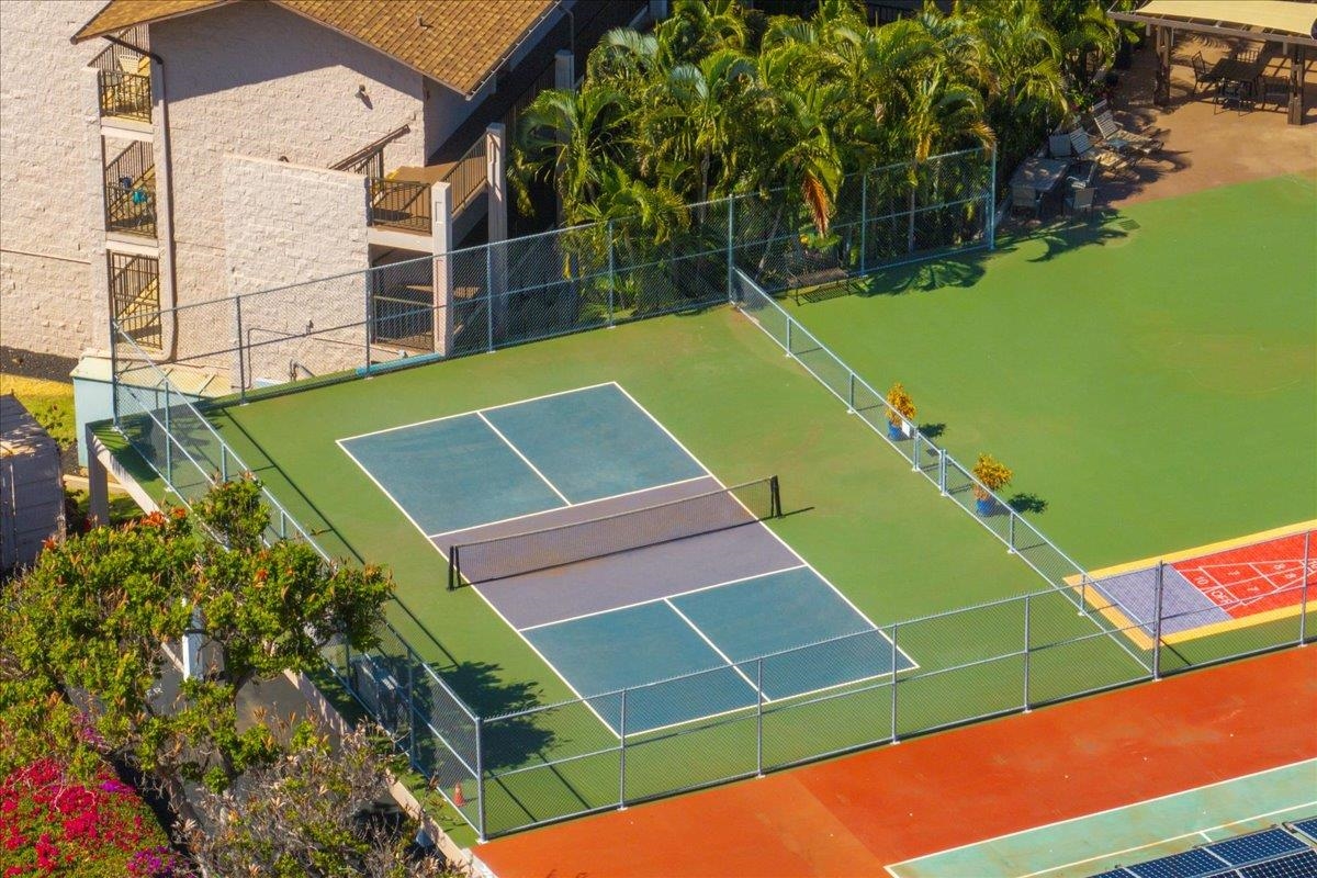 2387 South Kihei Road, Unit B303 Kihei, HI 96753 - Photo 38 of 48 a view of a tennis court