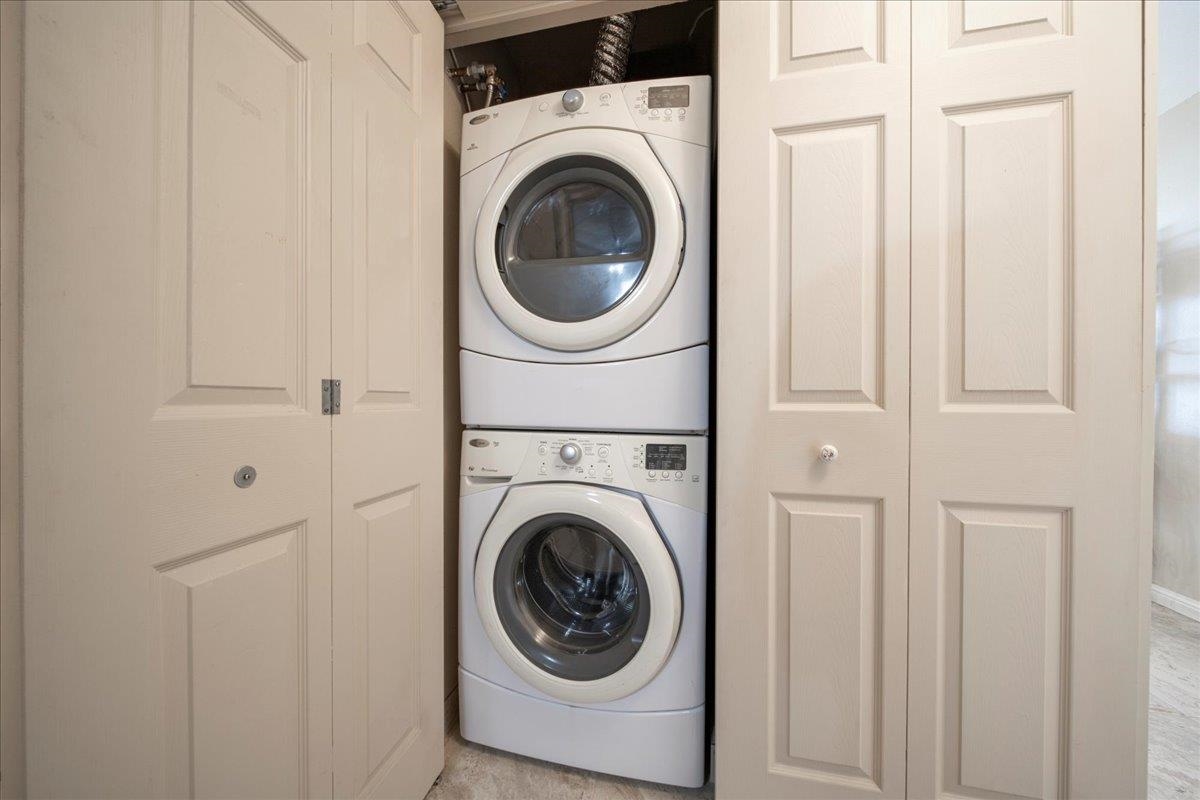 2387 South Kihei Road, Unit B303 Kihei, HI 96753 - Photo 43 of 48 a utility room with dryer and washer