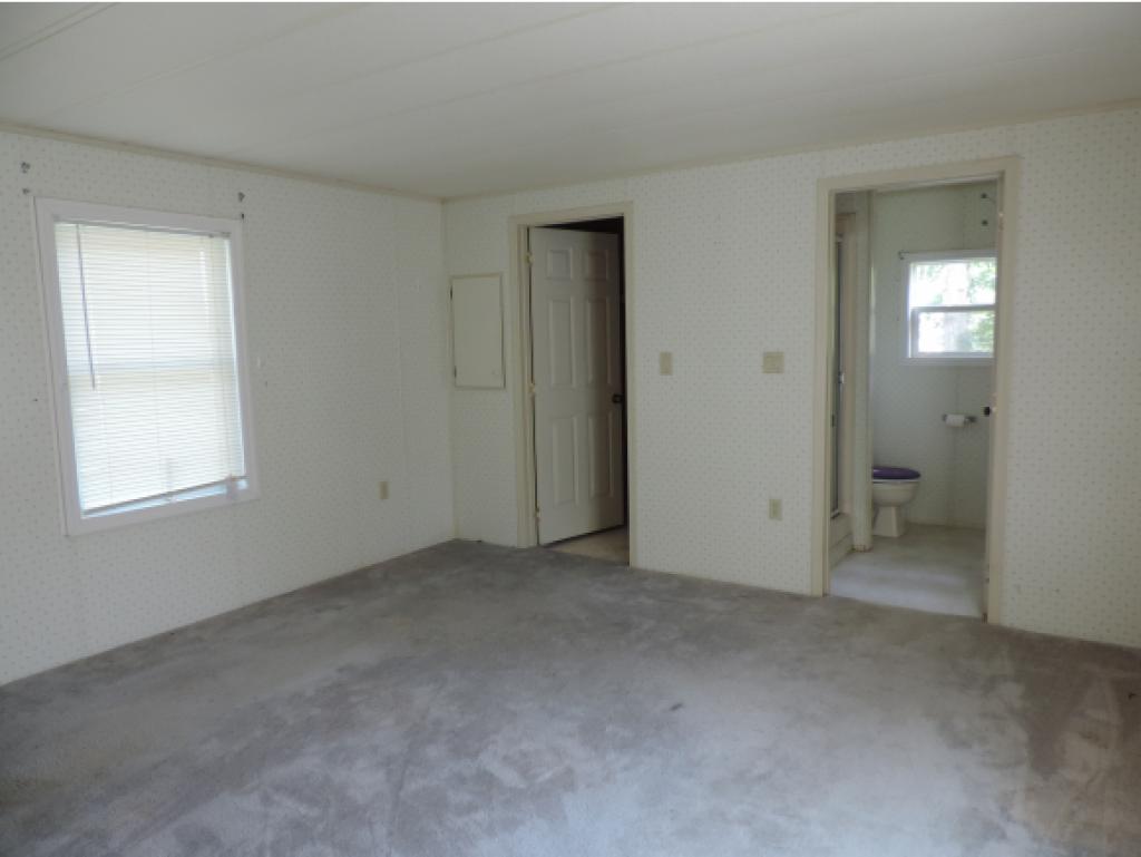 14 North Elderberry Lane Rochester, NH 03867 - Photo 5 of 9 Gallery Image 5