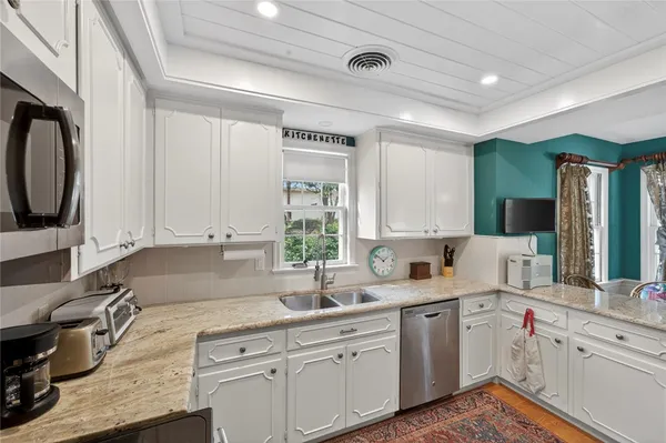 $2,500 | 2206 18th Avenue, Vero Beach, FL 32960