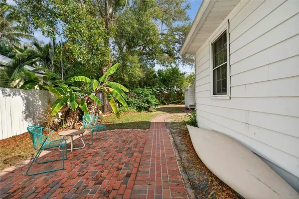 $2,500 | 2206 18th Avenue, Vero Beach, FL 32960