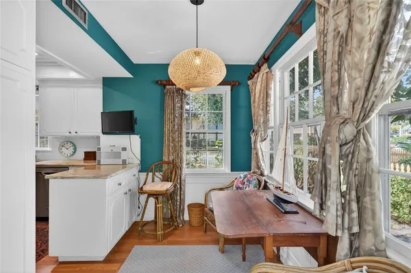 $2,500 | 2206 18th Avenue, Vero Beach, FL 32960