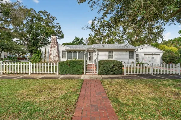 $2,500 | 2206 18th Avenue, Vero Beach, FL 32960