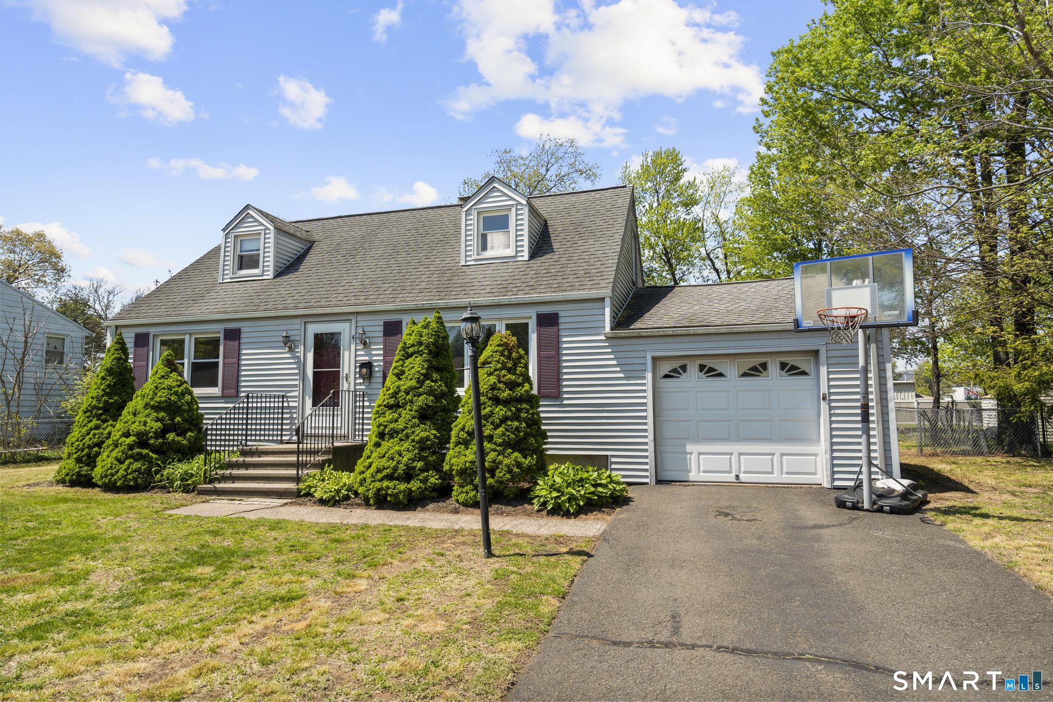 4 Bowen Road North Haven, CT 06473 - Photo 1 of 38