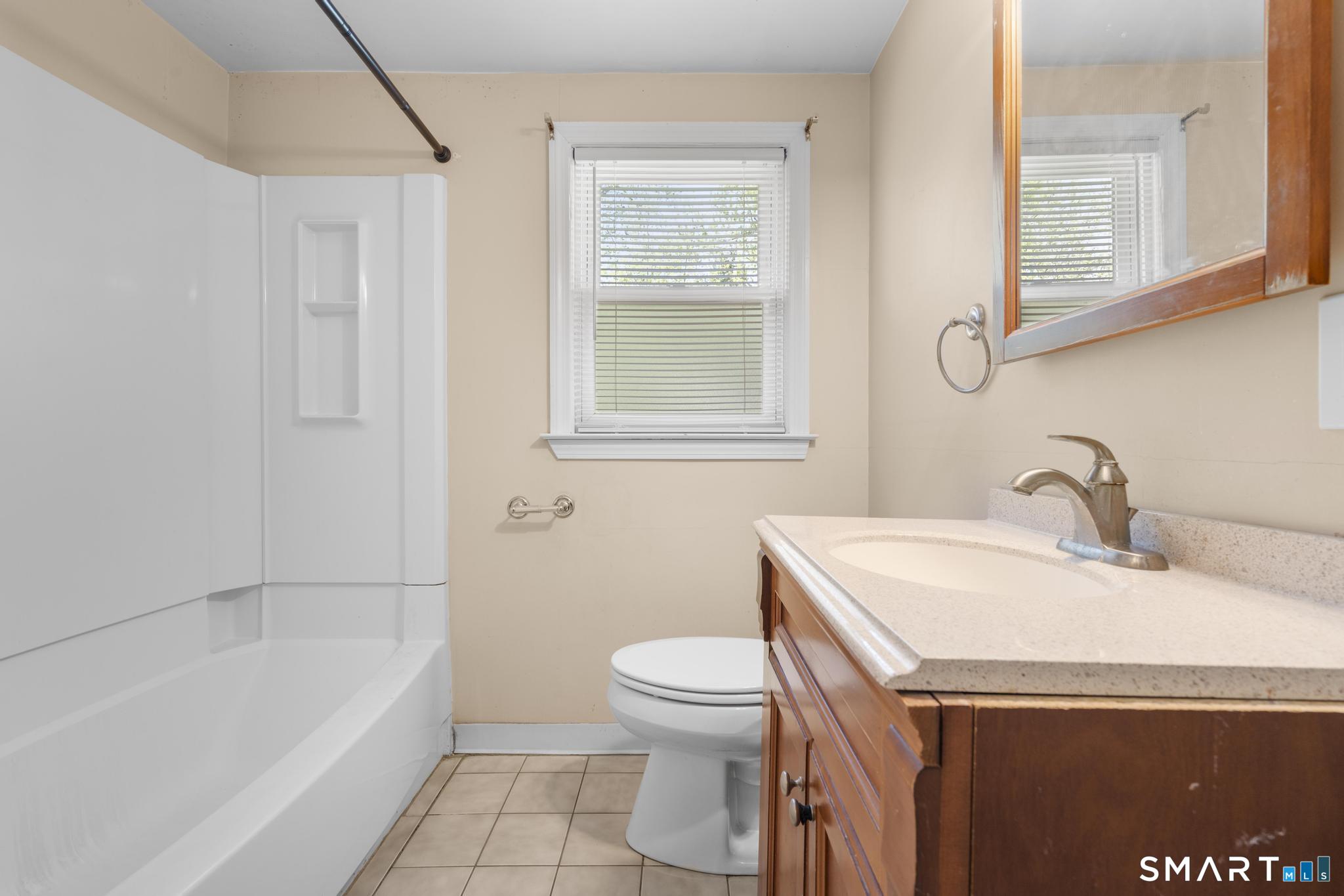 4 Bowen Road North Haven, CT 06473 - Photo 16 of 38