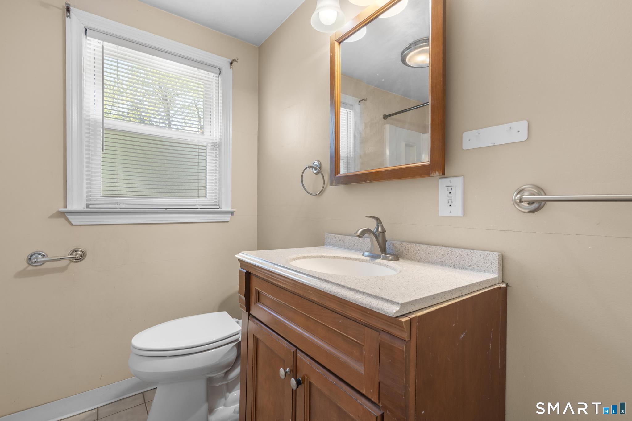 4 Bowen Road North Haven, CT 06473 - Photo 17 of 38