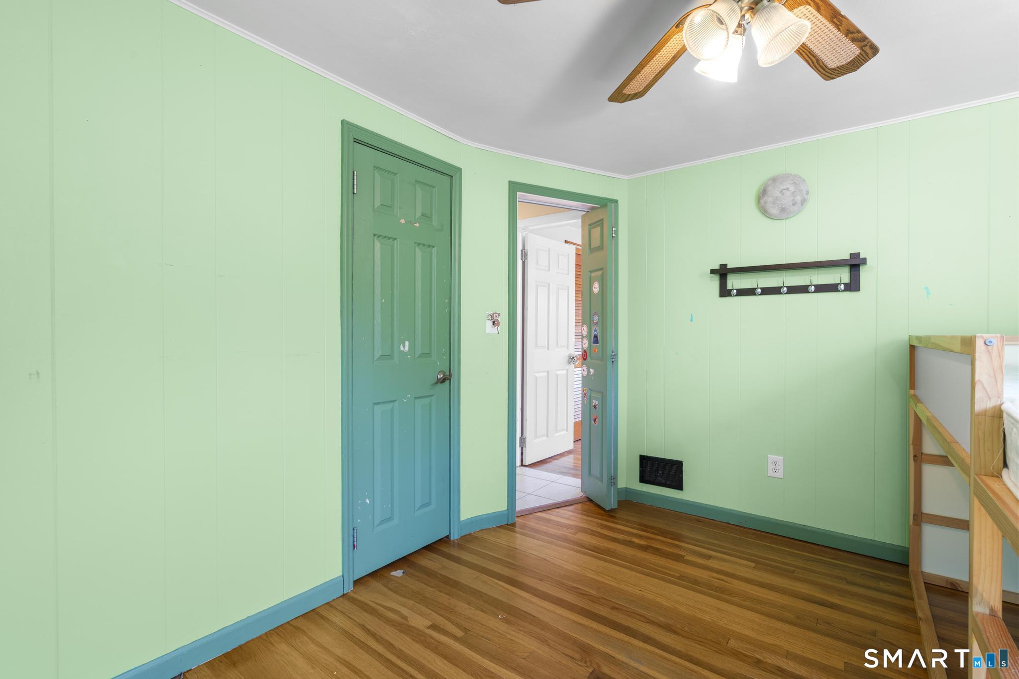 4 Bowen Road North Haven, CT 06473 - Photo 20 of 38