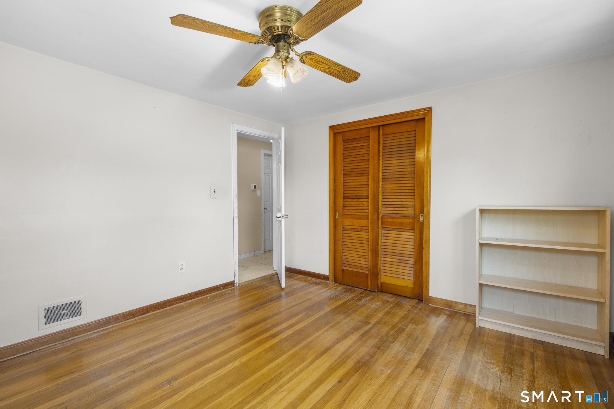 4 Bowen Road North Haven, CT 06473 - Photo 22 of 38