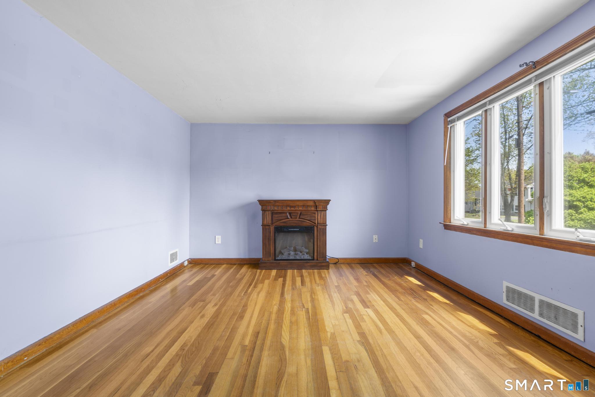 4 Bowen Road North Haven, CT 06473 - Photo 24 of 38