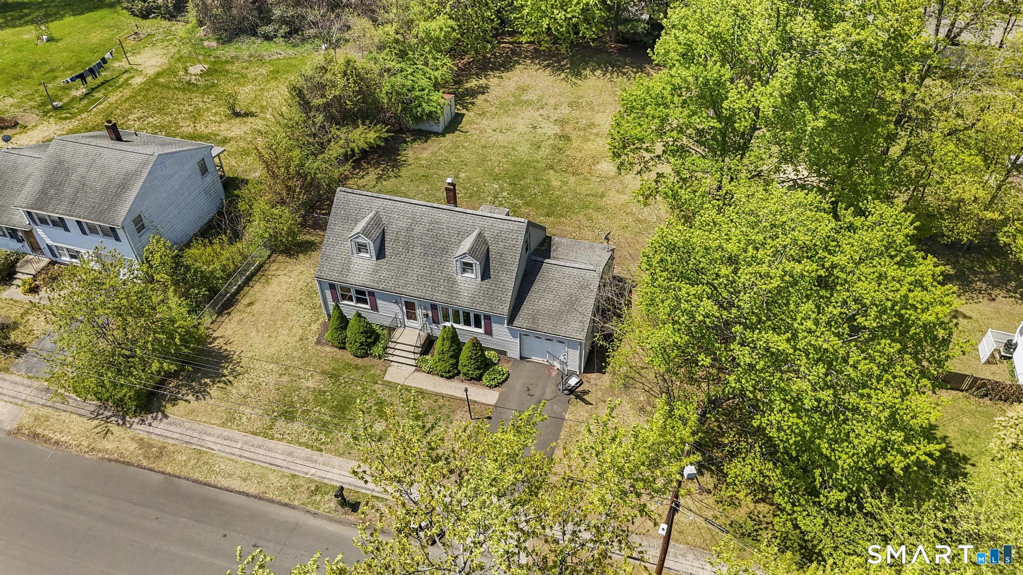 4 Bowen Road North Haven, CT 06473 - Photo 33 of 38