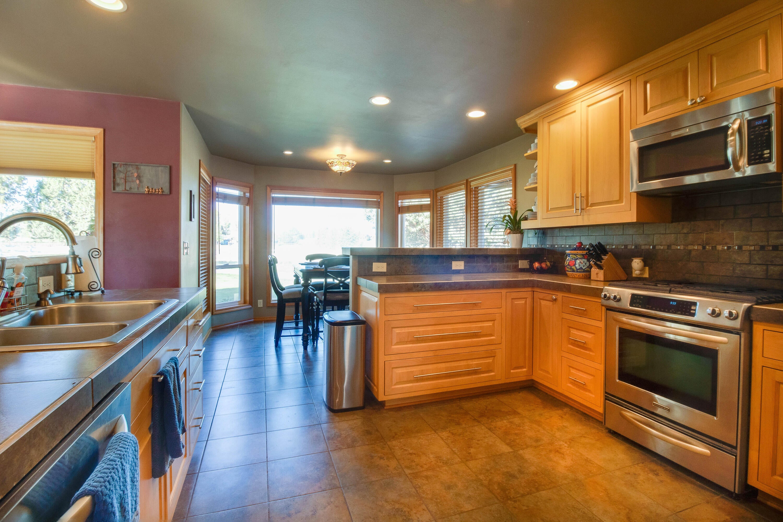 61110 Ropp Lane Bend, OR 97702 - Photo 16 of 71 8