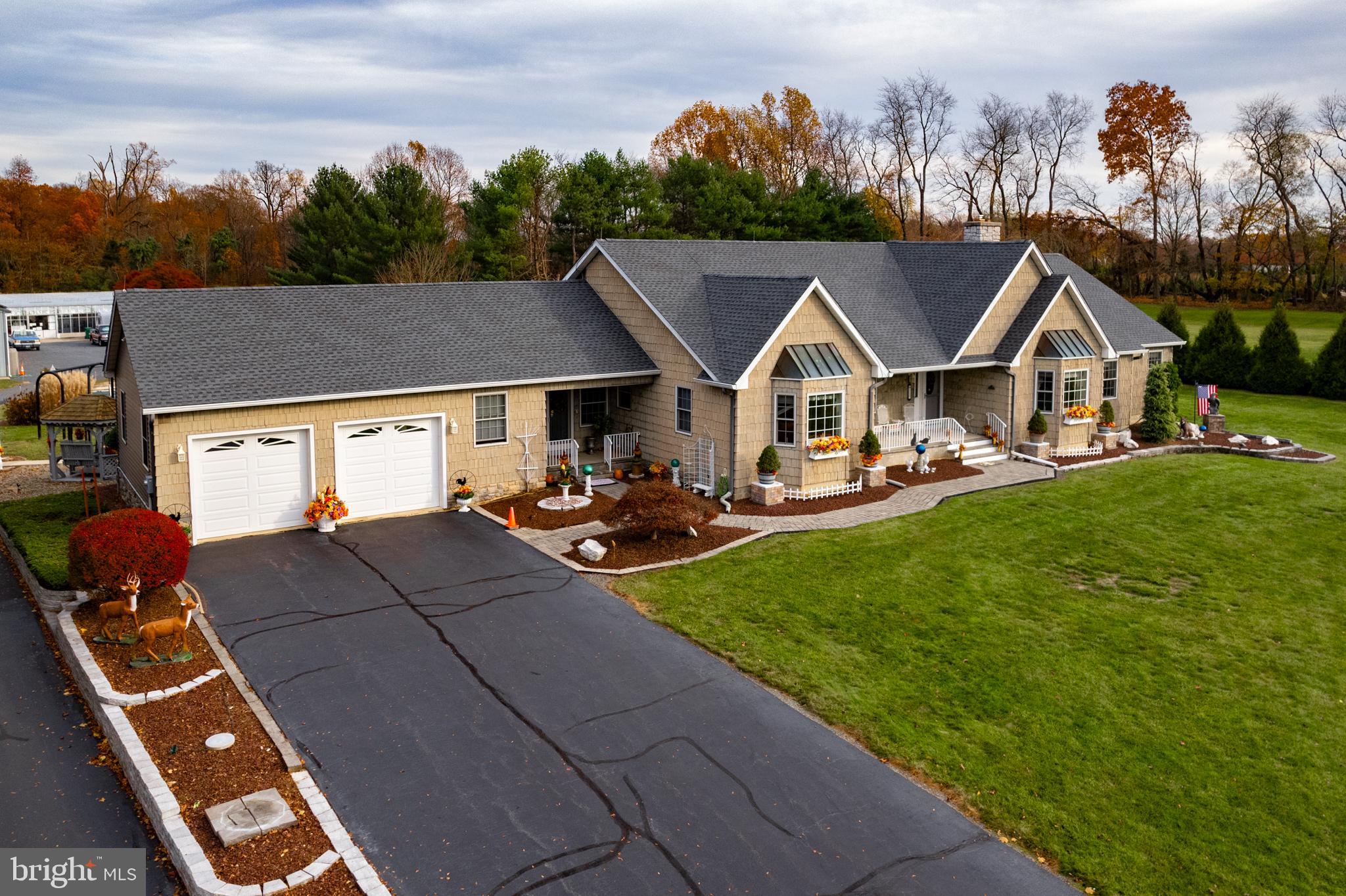 137 Meirs Road Cream Ridge, NJ 08514 - Photo 4 of 51