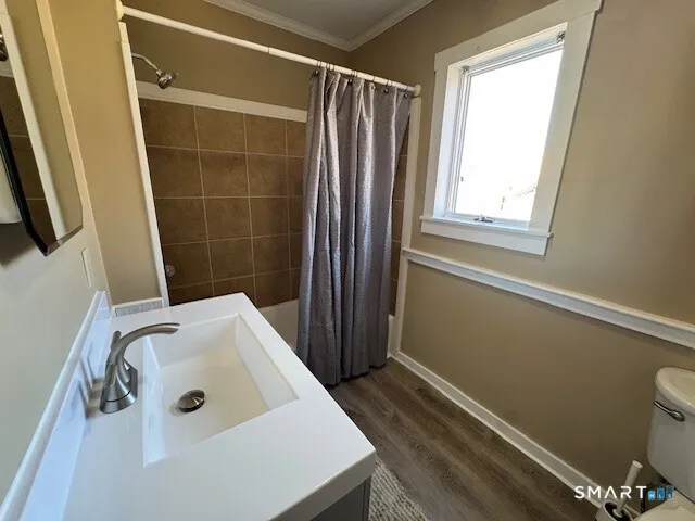 $2,200 | 18 Cleveland Street, Stonington, CT 06379