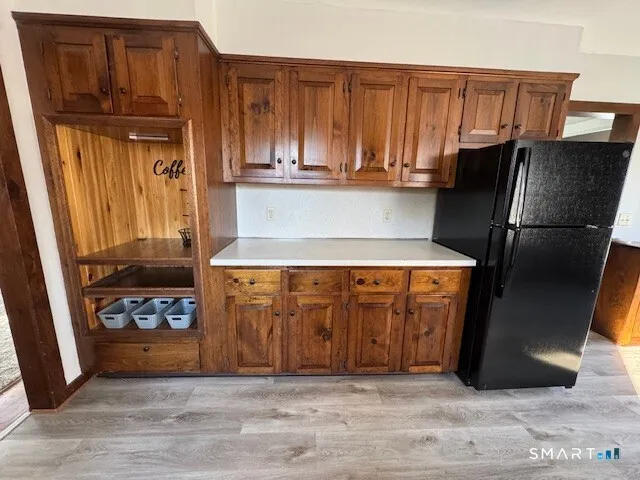 $2,200 | 18 Cleveland Street, Stonington, CT 06379