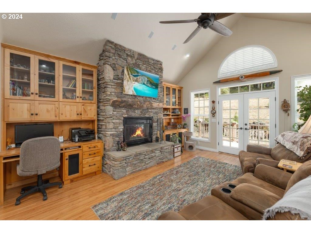 1426 Cleveland Loop Road Roseburg, OR 97471 - Photo 17 of 47 Gallery Image 17