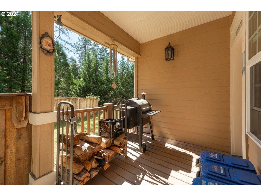 1426 Cleveland Loop Road Roseburg, OR 97471 - Photo 33 of 47 Gallery Image 33
