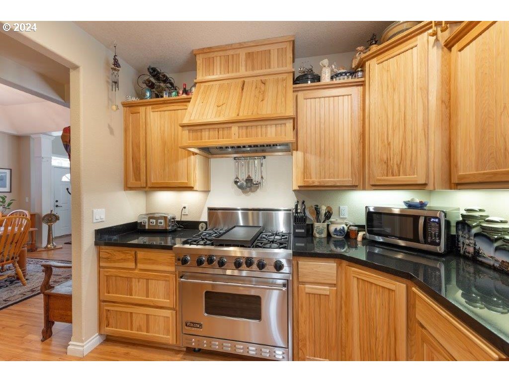 1426 Cleveland Loop Road Roseburg, OR 97471 - Photo 5 of 47 Gallery Image 5