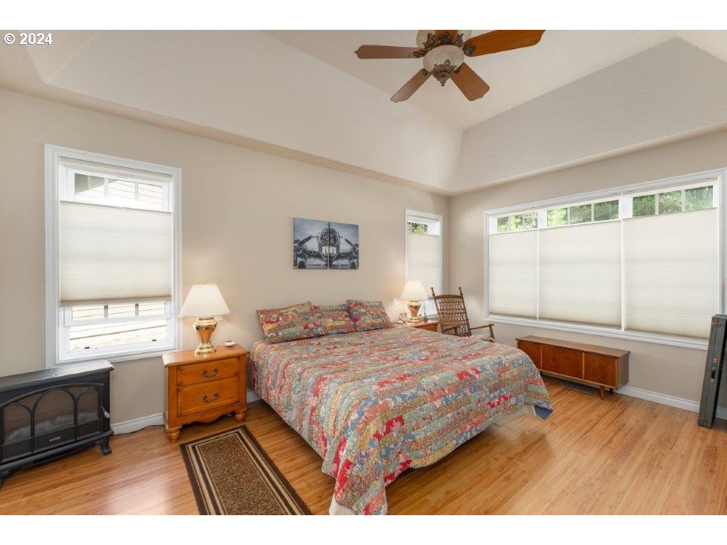 1426 Cleveland Loop Road Roseburg, OR 97471 - Photo 8 of 47 Gallery Image 8