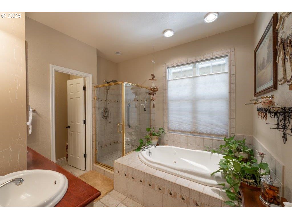 1426 Cleveland Loop Road Roseburg, OR 97471 - Photo 10 of 47 Gallery Image 10