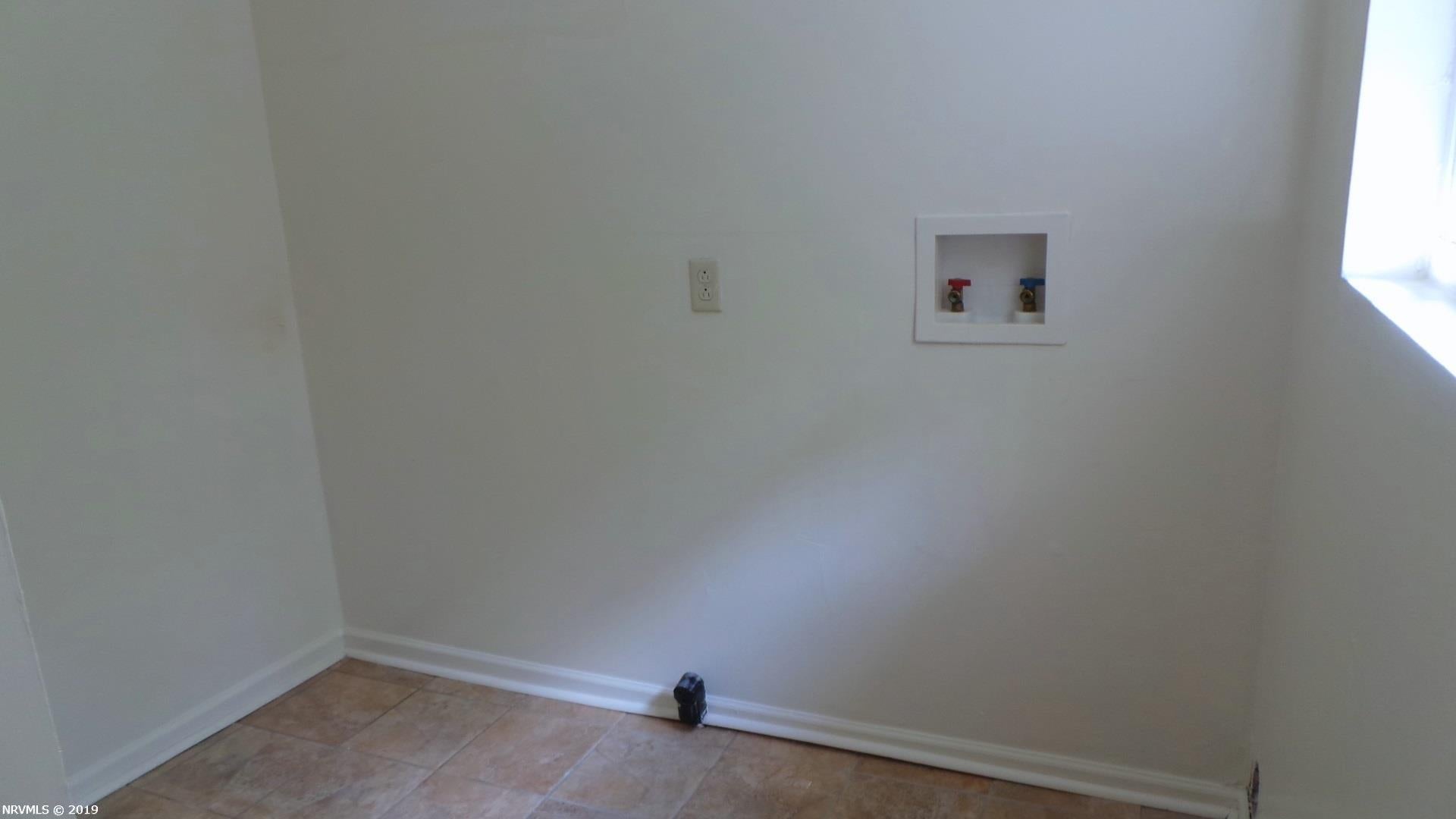 1191 Jennelle Road Blacksburg, VA 24060 - Photo 9 of 21 Gallery Image 9