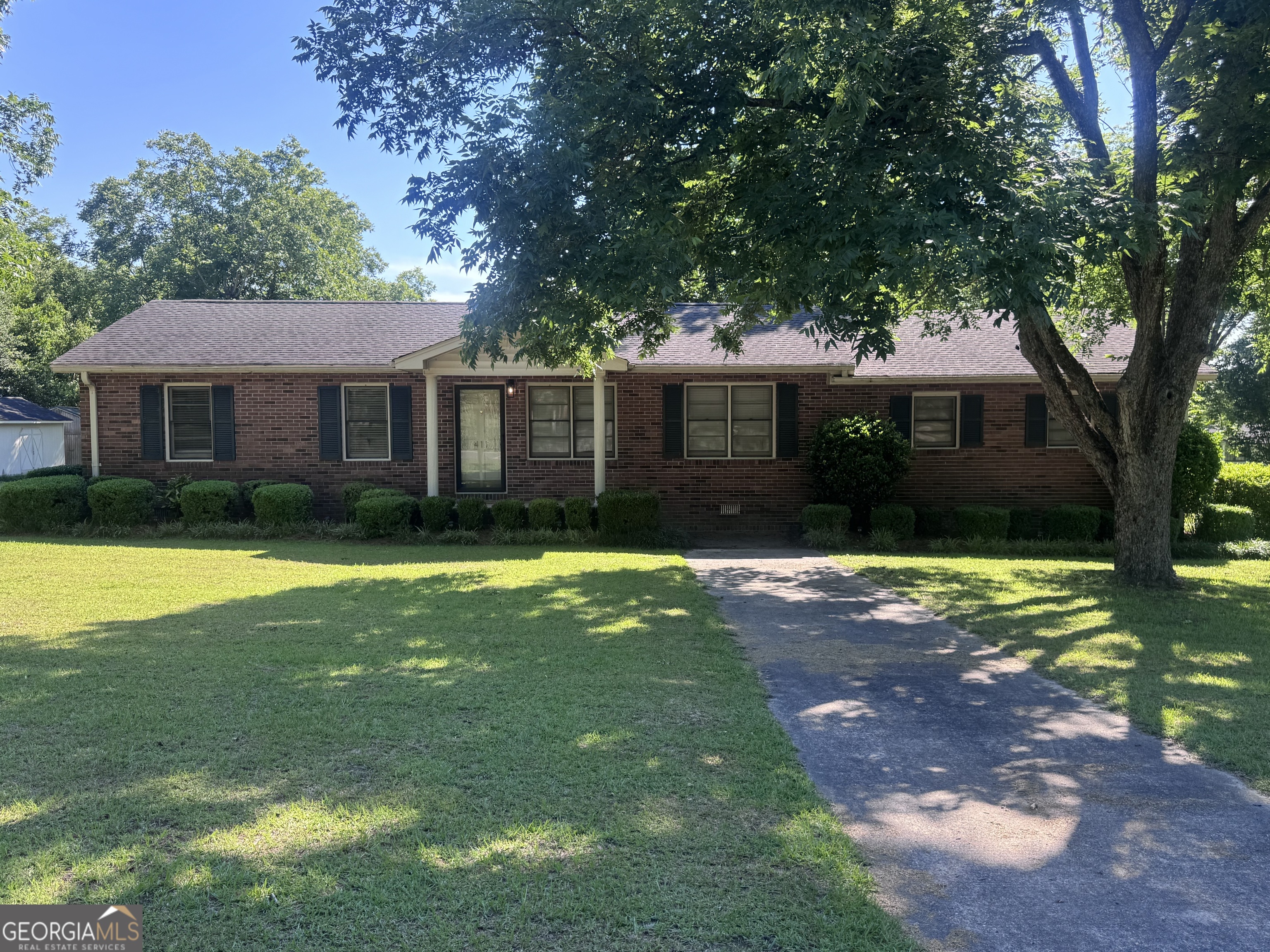411 North Omega Street Dexter, GA 31019 - Photo 1 of 44