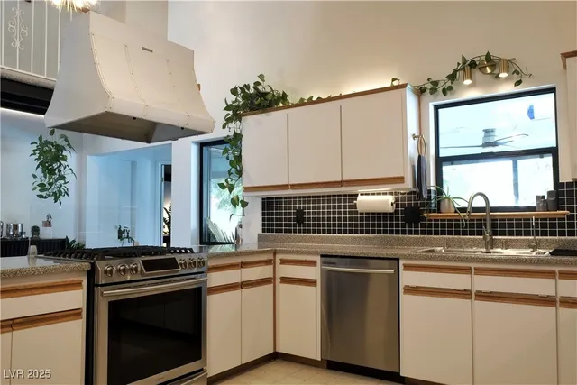 $5,000 | 3204 Bryant Avenue, Las Vegas, NV 89102