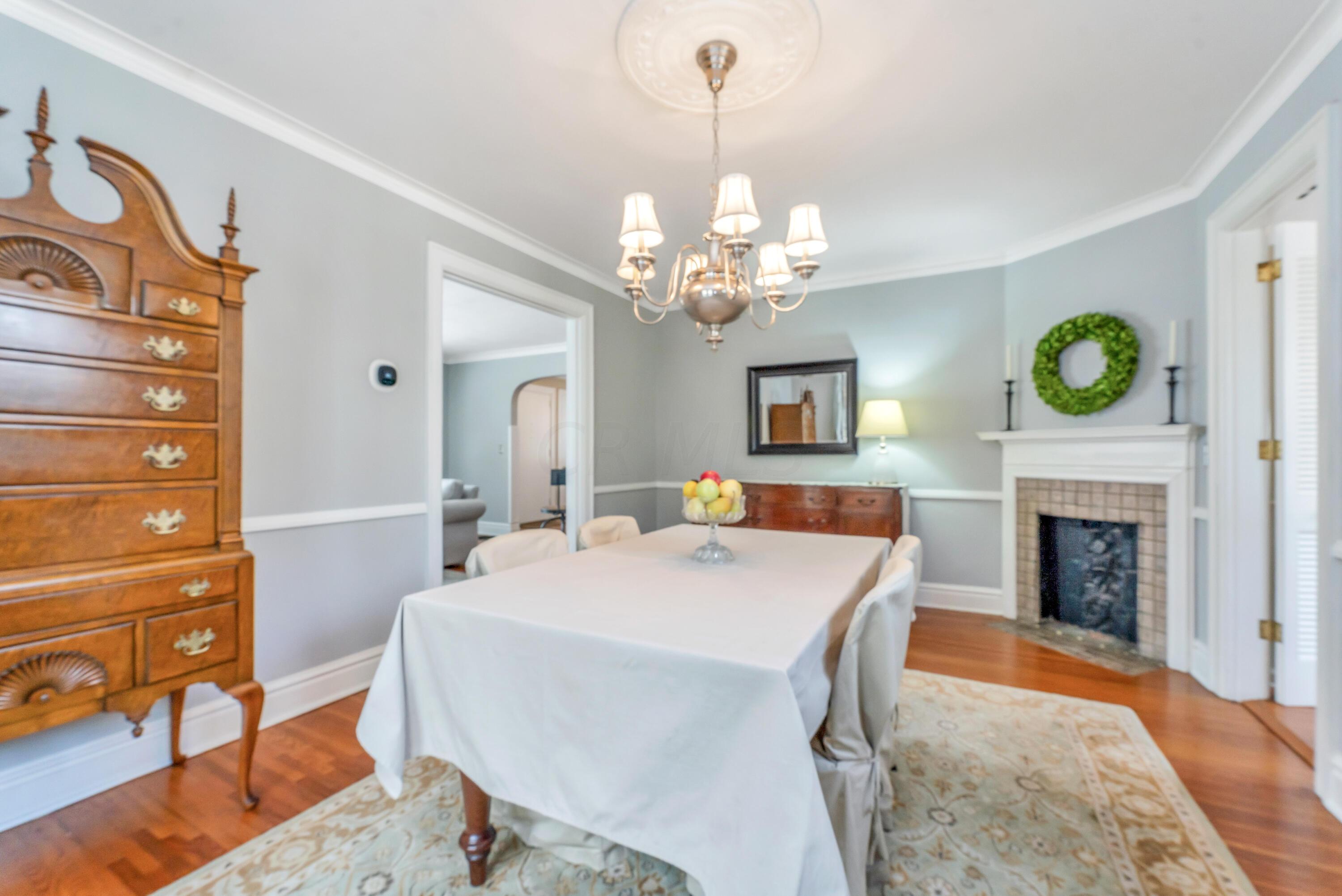 2434 Bryden Road Bexley, OH 43209 - Photo 8 of 50 DSC00066-2