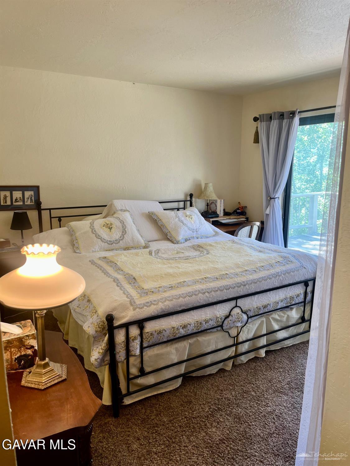 29901 Skyline Drive Tehachapi, CA 93561 - Photo 20 of 45 master bd sky