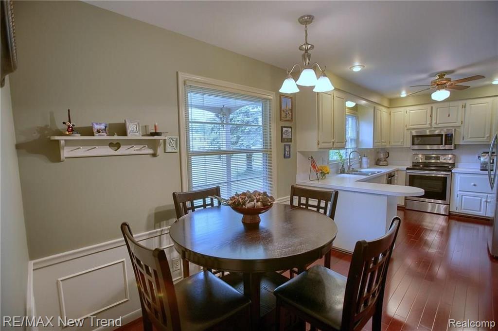 28620 Westerleigh Road Farmington Hills, MI 48334 - Photo 10 of 23