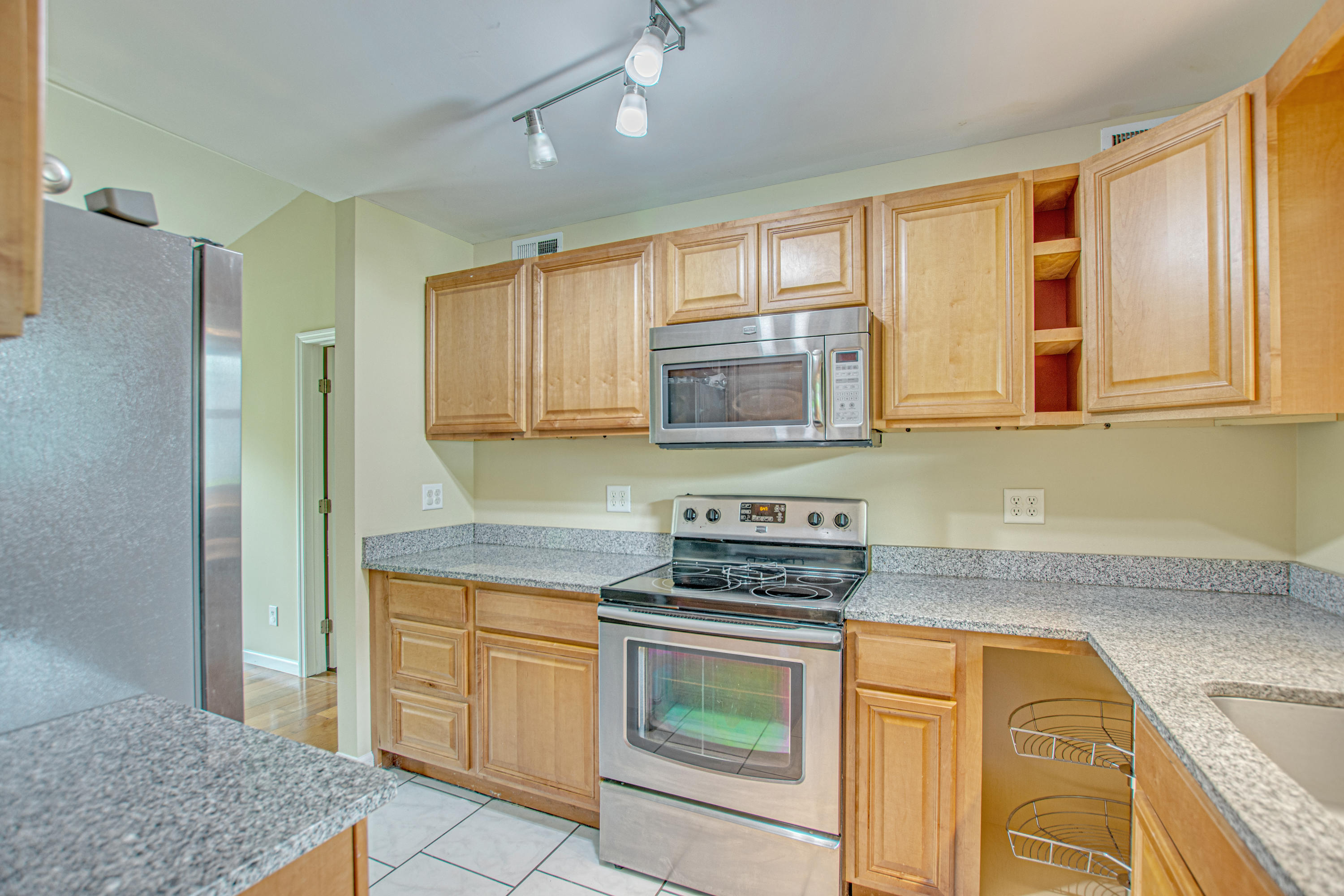 125 James Road Summerville, SC 29486 - Photo 13 of 31 20