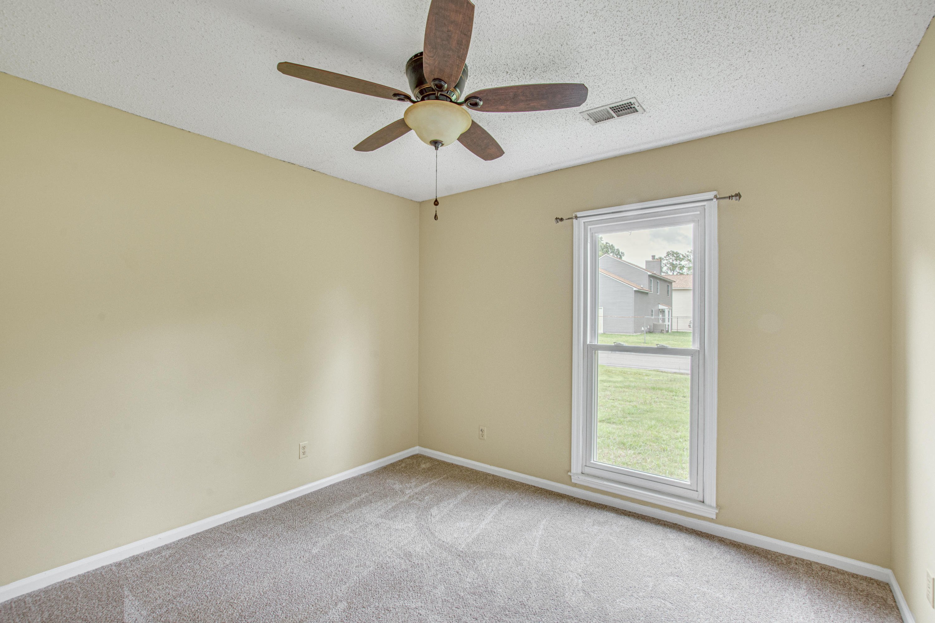 125 James Road Summerville, SC 29486 - Photo 15 of 31 1