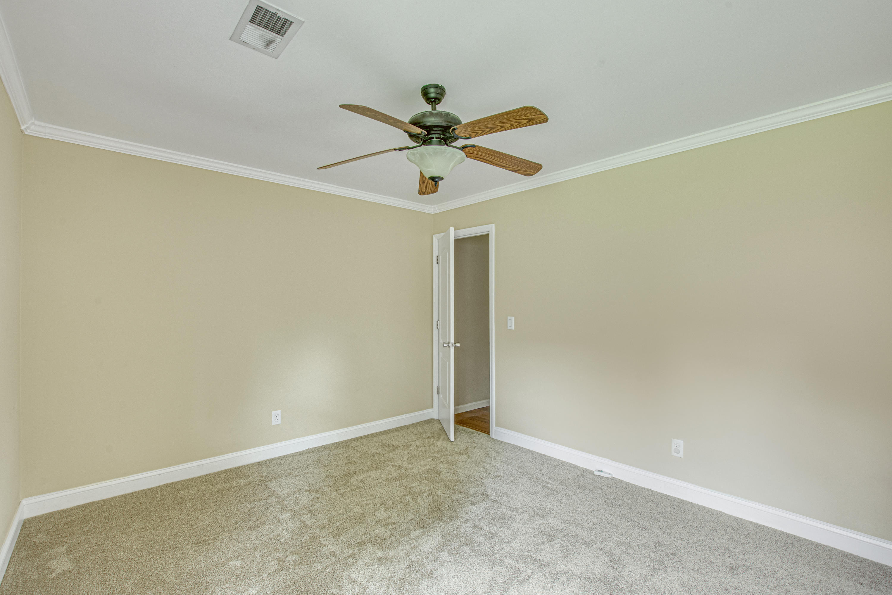 125 James Road Summerville, SC 29486 - Photo 20 of 31 11