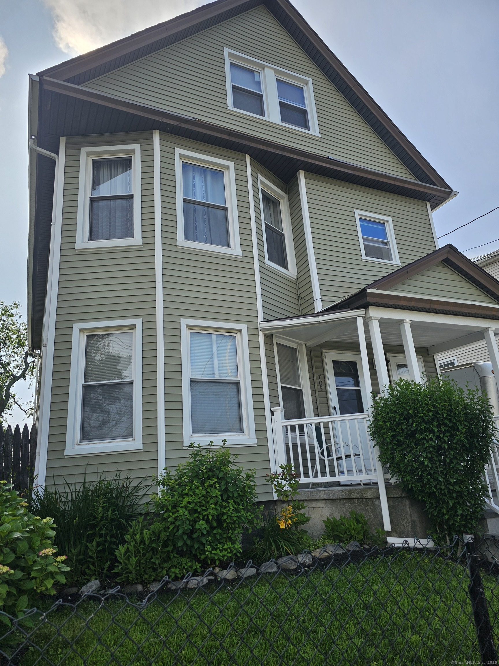 705-707 Central Avenue Bridgeport, CT 06607 - Photo 1 of 1