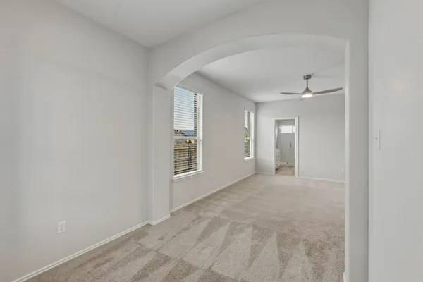 $2,200 | 301 Serpentine Lane, Jarrell, TX 76537