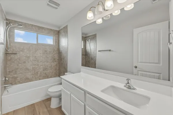 $2,200 | 301 Serpentine Lane, Jarrell, TX 76537