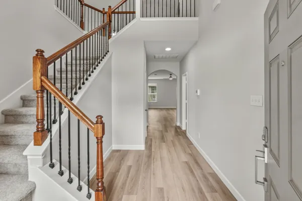 $2,200 | 301 Serpentine Lane, Jarrell, TX 76537