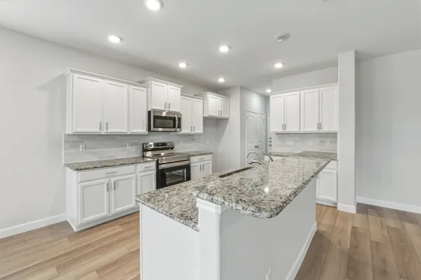 $2,200 | 301 Serpentine Lane, Jarrell, TX 76537