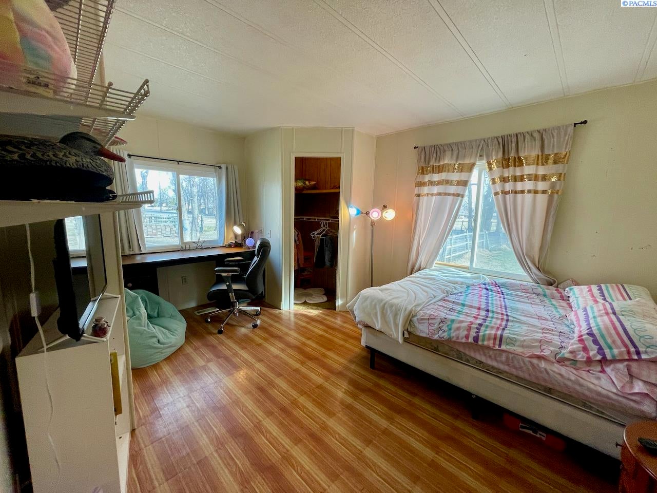 33904 South Gerards Road Kennewick, WA 99337 - Photo 21 of 40 Gallery Image 21