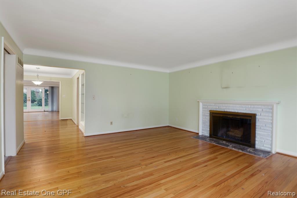 7 Vernier Road Grosse Pointe Shores, MI 48236 - Photo 5 of 25